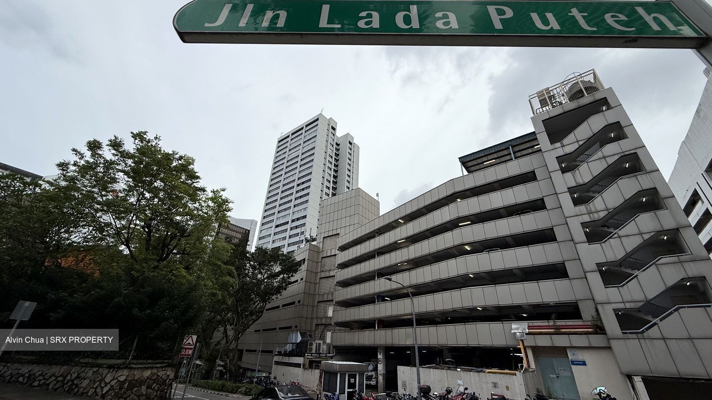 Lucky Plaza (D9), Retail #491366401